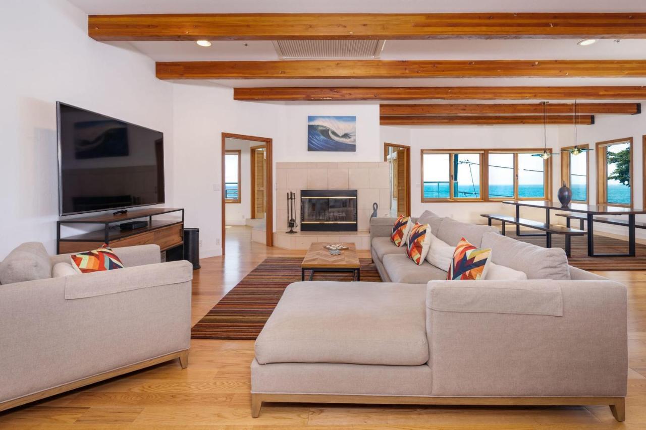 Holiday home Luxury Beachfront Penthouse Walk To The Restaurants Entertainment Half Moon Bay