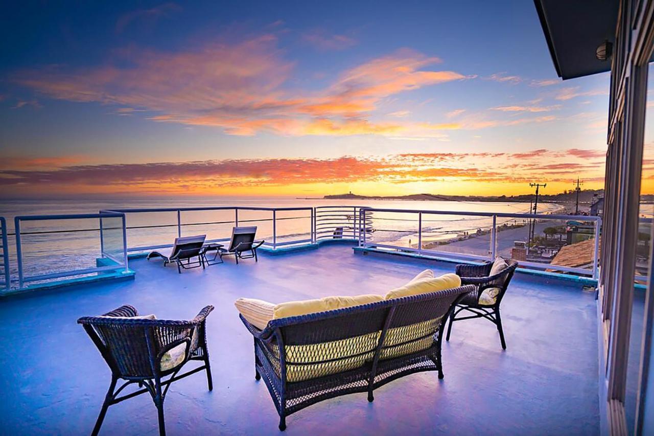 Luxury Beachfront Penthouse Walk To The Restaurants Entertainment Holiday home Half Moon Bay