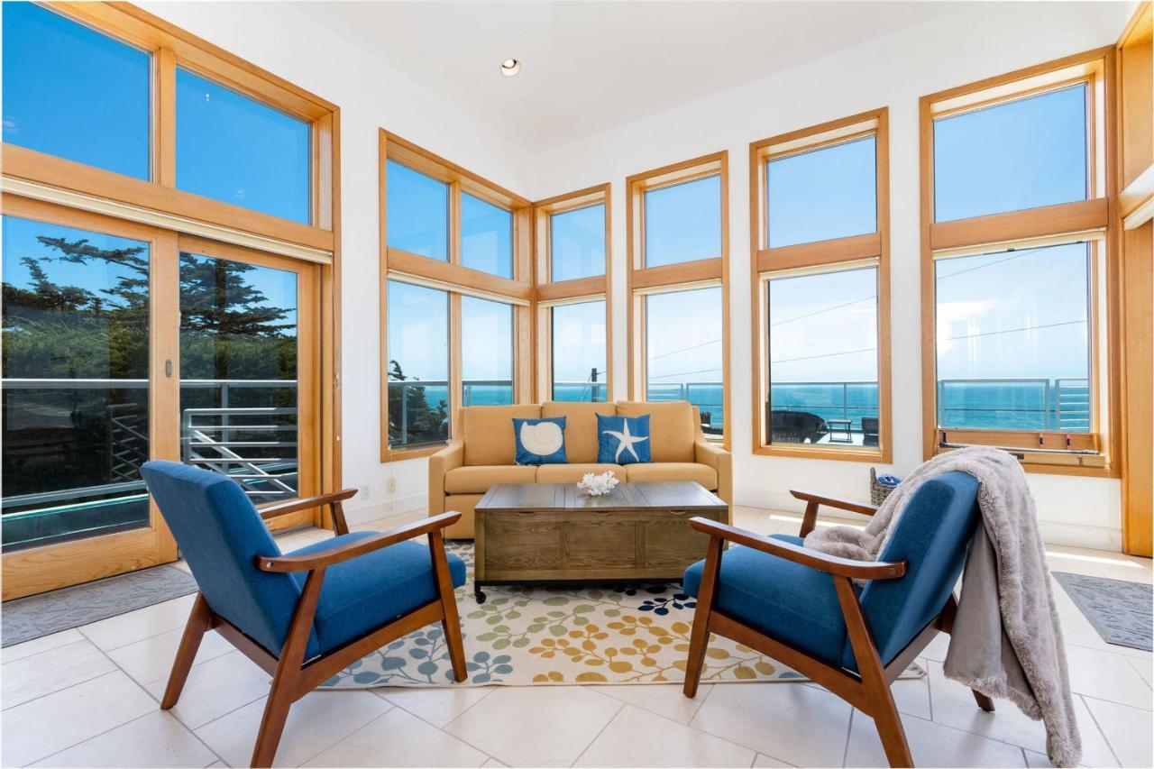 Luxury Beachfront Penthouse Walk To The Restaurants Entertainment Half Moon Bay
