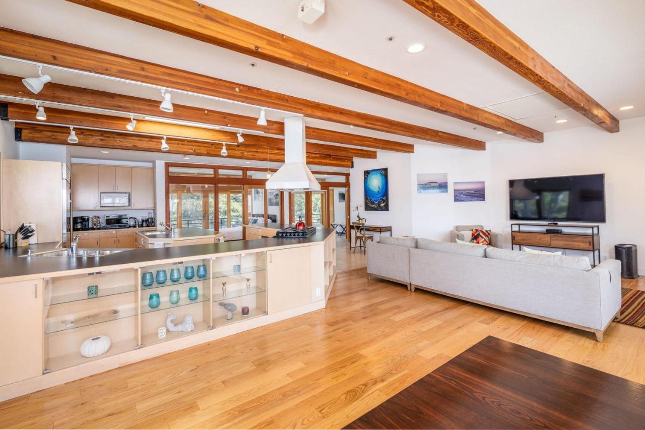 Ferienhaus Luxury Beachfront Penthouse Walk To The Restaurants Entertainment Half Moon Bay