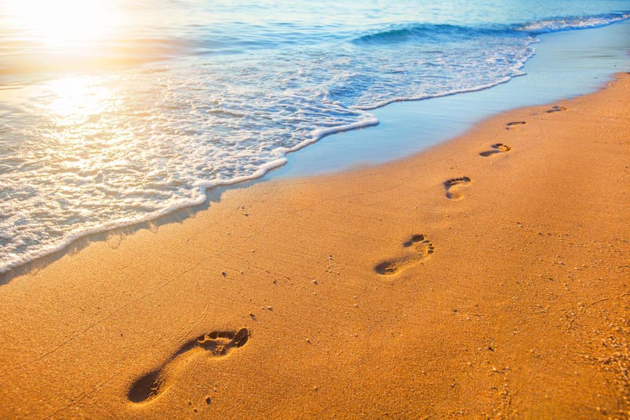 Holiday home Luxury Beachfront Penthouse Walk To The Restaurants Entertainment *